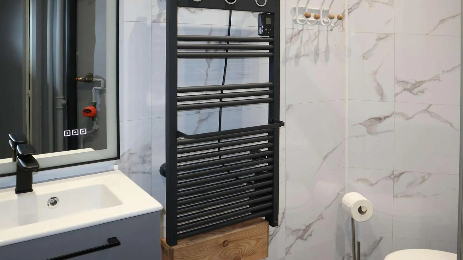 Studio Renove Pour 4, Acces Skis Aux Pieds, Les Orres - Fr-1-322-51 Frankrike